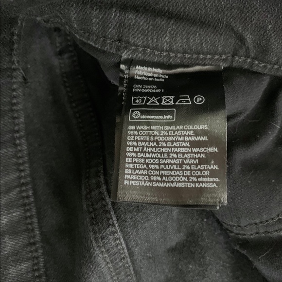 H&M Black Ripped Skinny Jeans - Picture 8 of 8